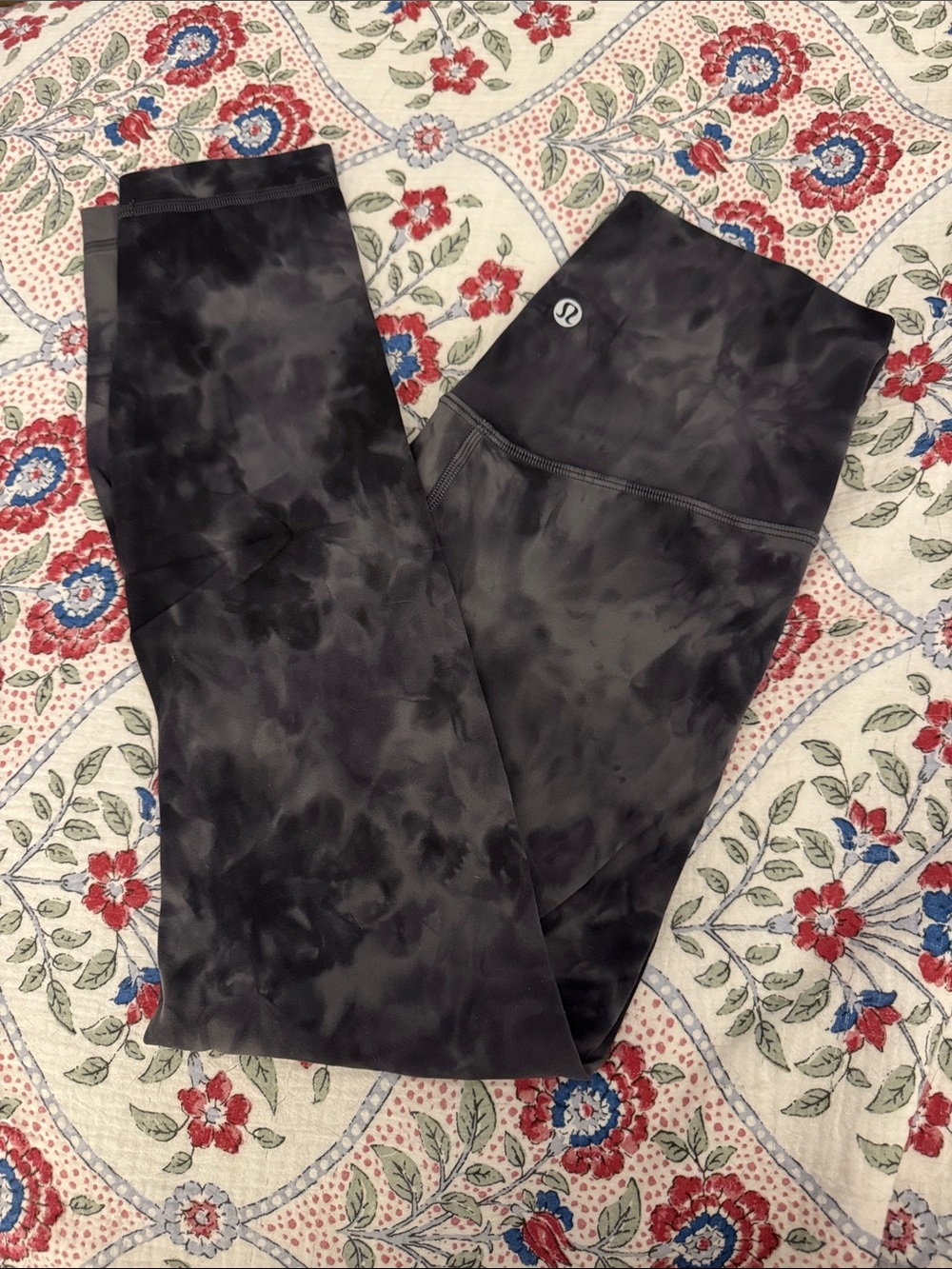 Lululemon Black/Grey Align Leggings 25”